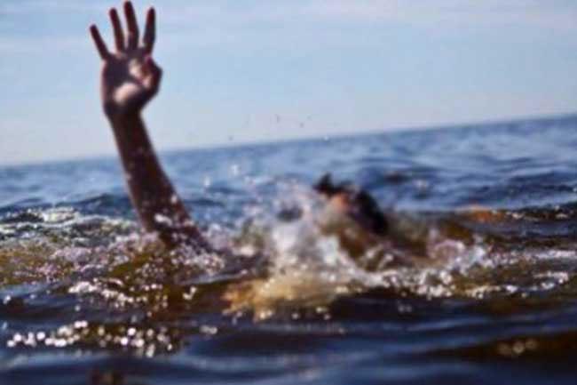 Two teenagers go missing while sea bathing in Palali