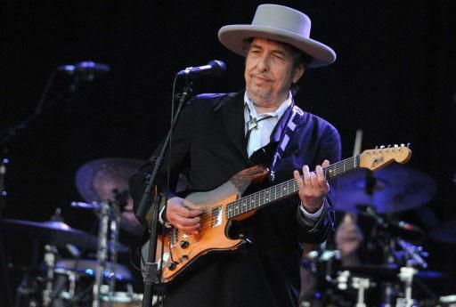 Bob Dylan sells entire song catalog to Universal Music
