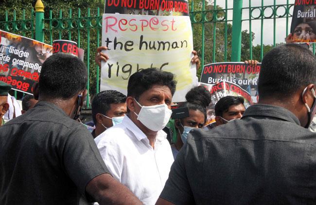 Govt pursues myths instead of science - Sajith