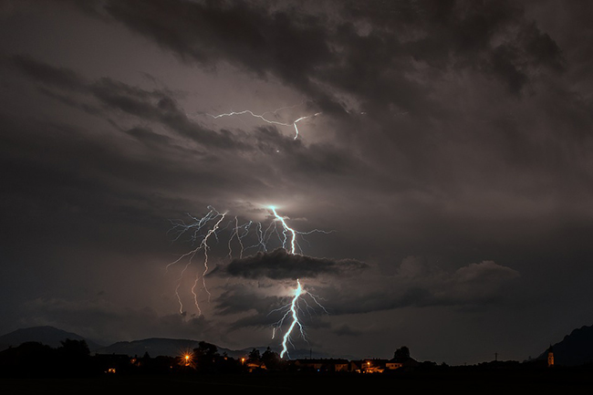 Met. Dept. warns of thundershowers and severe lightning