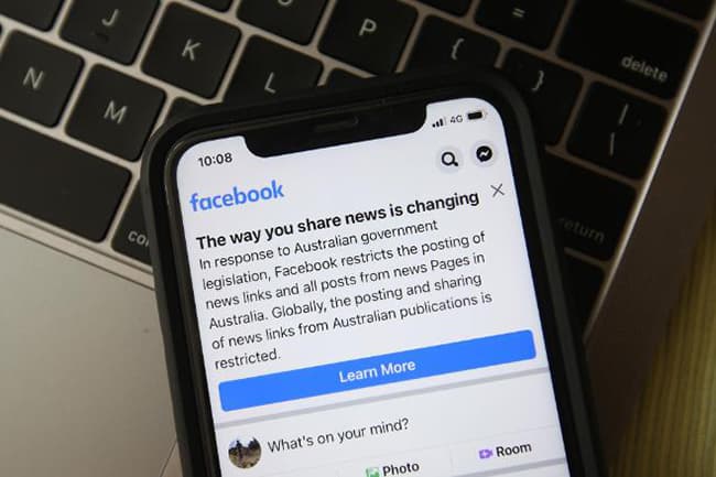 Facebook blocks users in Australia from finding or sharing news