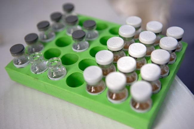 Coronavirus: WHO gives OK to Johnson & Johnson vaccine
