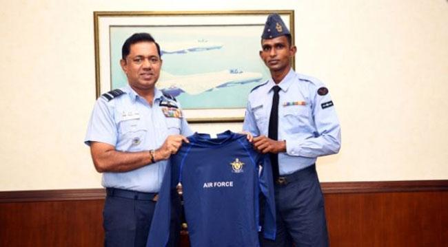 SLAF swimmer to set world record swim across Palk strait