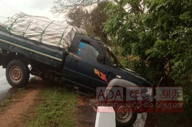 Two soldiers injured as double cab refuses to stop at Omanthai checkpoint