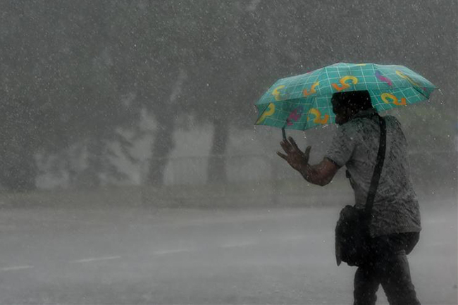 Downpours of about 100 mm expected in four provinces, Met. Dept. warns