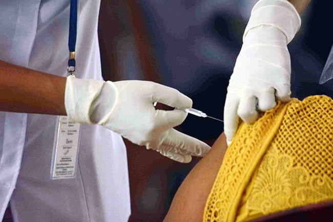 Army Chief assures COVID jabs for all those who need to be vaccinated