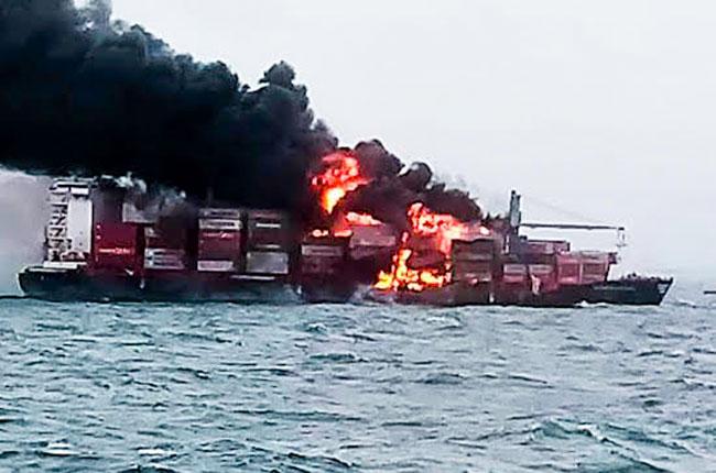 India responds to SLN’s emergency request to douse fire on ‘X-Press Pearl’