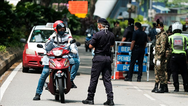 Malaysia PM orders ‘total lockdown’ amid COVID-19 surge