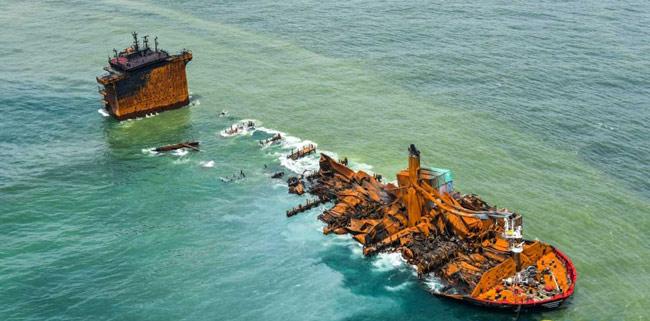 Court orders Navy to provide security to sinking ‘X-Press Pearl’