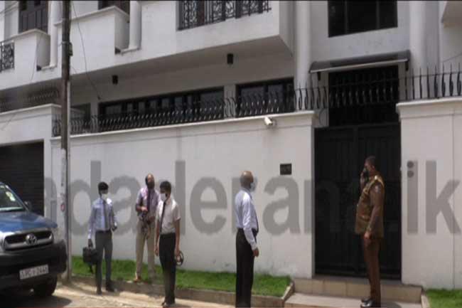 Officers of Govt Analyst’s Dept visit Bathiudeen residence