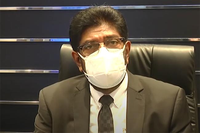 Health Minister defends decision to not lock down the country