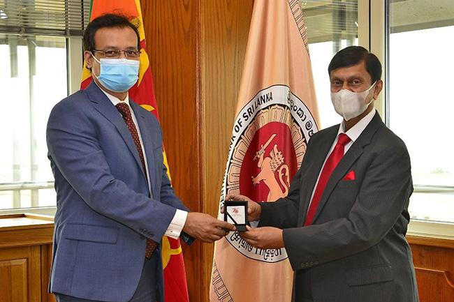 Sri Lanka, Bangladesh discuss using Colombo Port for Bangladesh exports