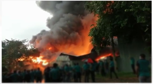 Massive fire breaks out at factory in Urapola