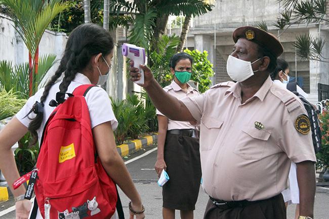 Guidelines to resume A/L and O/L classes in schools issued - Health Services DG