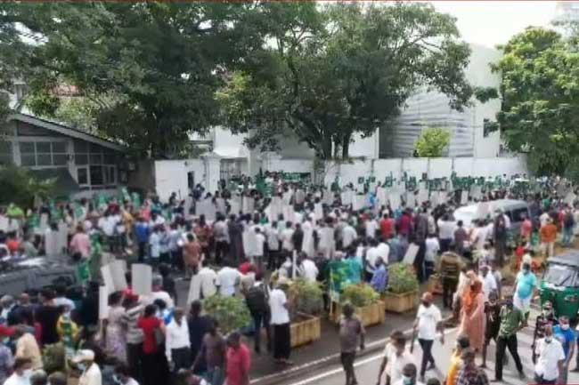 Man arrested over bomb scare targeting SJB protest rally remanded