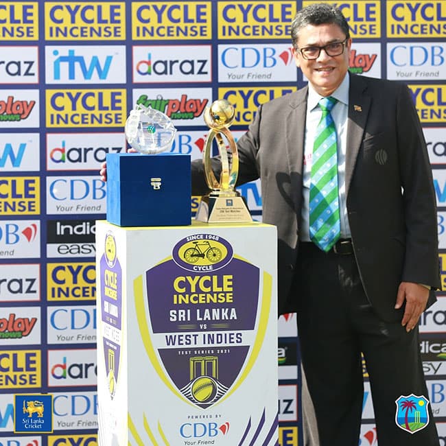 Ranjan Madugalle becomes first referee to officiate 200 Tests