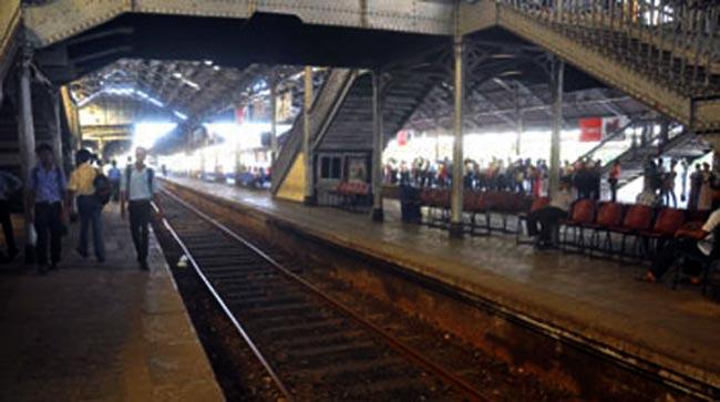 Train delays expected due to power outage
