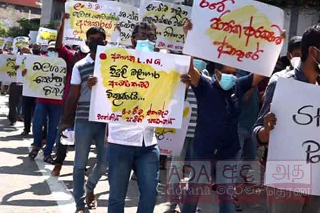 Heavy traffic near Fort Railway Station due to protest