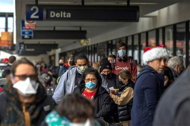 2,300 flights cancelled as Omicron hits holiday travel