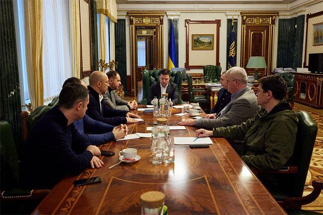 Ukraine agrees for talks with Russia on Belarus border