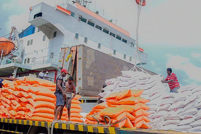 Rice imported from India sold for concessionary prices at Sathosa outlets
