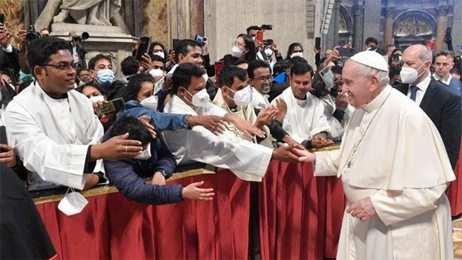 Pope urges for truth behind Sri Lanka’s Easter Sunday bombings