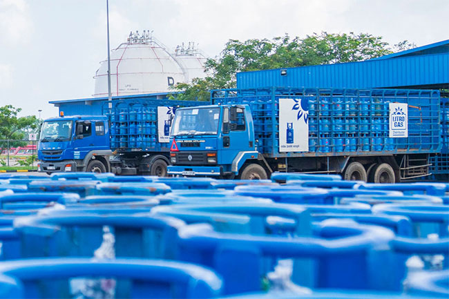 Payments made for two LP gas shipments; unloading to begin tonight