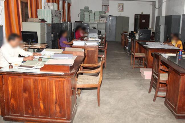 Non-essential public workers asked not to report to work tomorrow