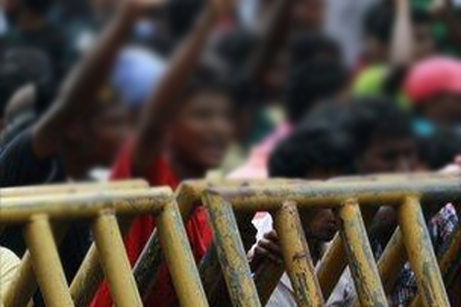 Police obtain court order on student protest march