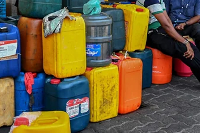 Police to begin crackdown on people hoarding fuel for resale