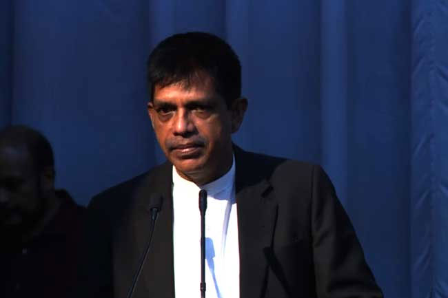 Secretary to Public Administration Ministry sounds warning