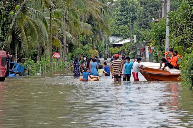 PM gives directives to provide relief to flood-affected people