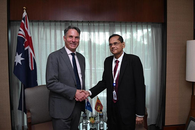 Foreign Minister meets Australia’s Deputy PM in Singapore