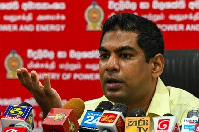 Public urged not to queue up for fuel in next 3-4 days; SLTB depots to issue fuel for private buses