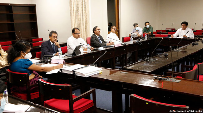 Demand for liquor in Sri Lanka decreased by about 30% - officials reveal