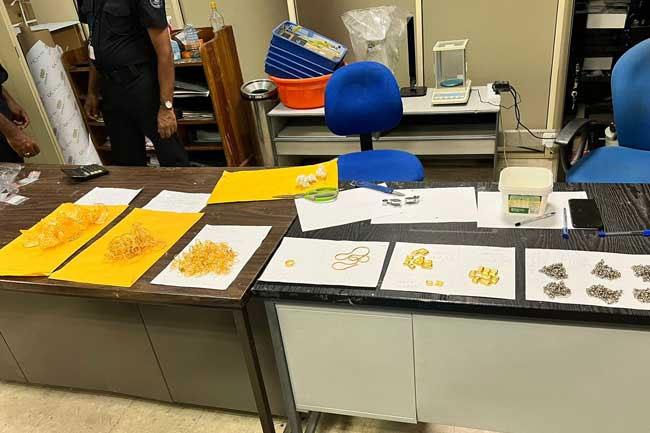 Three including 2 Indians arrested with gold and foreign currency worth Rs. 190 million
