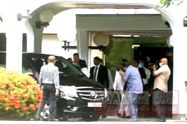 Two representatives from Russian oil company arrive in Sri Lanka