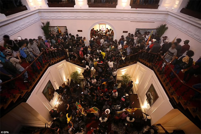Archaeology Dept. officers inspect President’s House to assess damages
