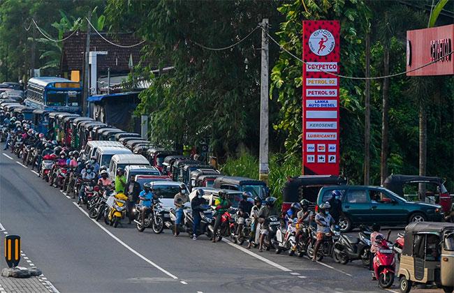 Minister’s request to those queued up at Ceypetco fuel stations