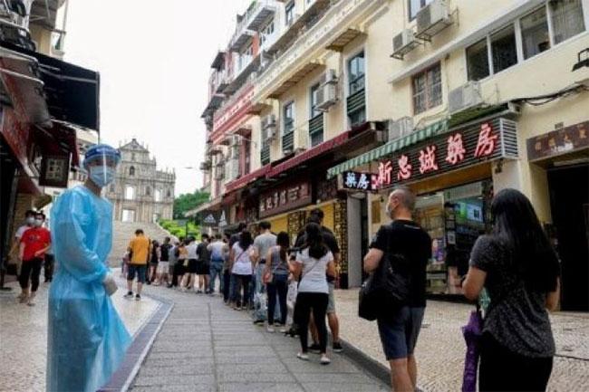China’s Hainan expands COVID lockdowns to quell outbreak