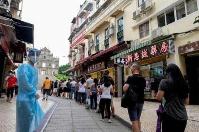 China’s Hainan expands COVID lockdowns to quell outbreak
