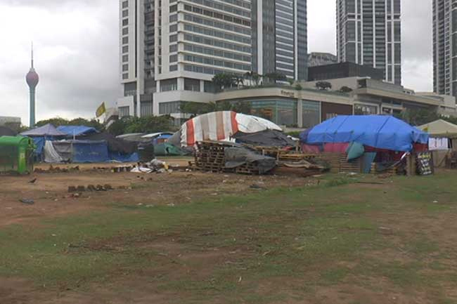 Writs filed against police order on Galle Face protest site withdrawn