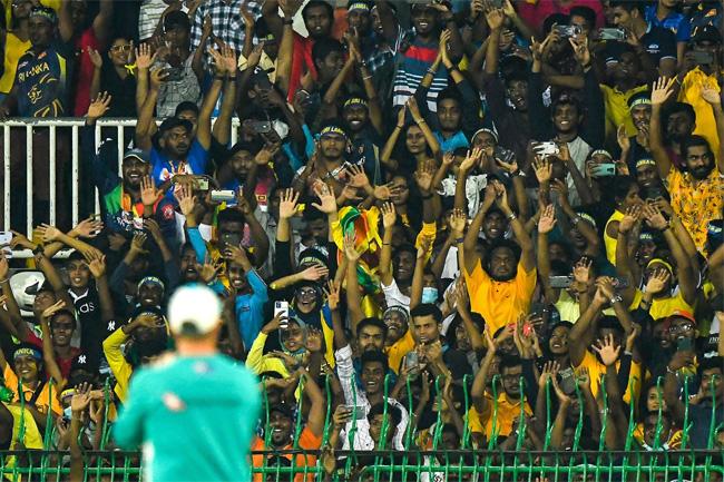 Australian cricketers donate tour prize money to Sri Lanka