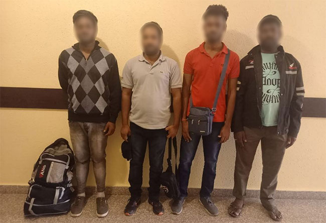 Azerbaijani border guards detain four Sri Lankans