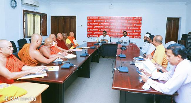 Energy Minister meets religious leaders to discuss electricity tariff