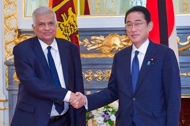 President holds bilateral talks with Japanese PM