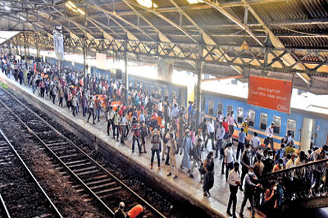 Railway guards launch strike action