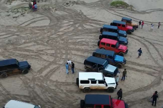 Safari tour guides, park officials suspended over failure to control unruly motorists at Yala