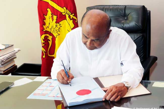 Speaker signs 21st Amendment to the Constitution