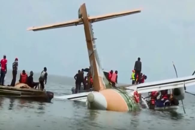 At least 19 dead as Tanzania plane crashes into lake